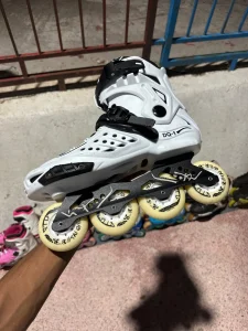 Salolam Skates