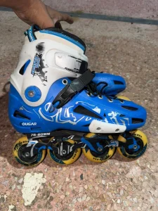 Skating shoes