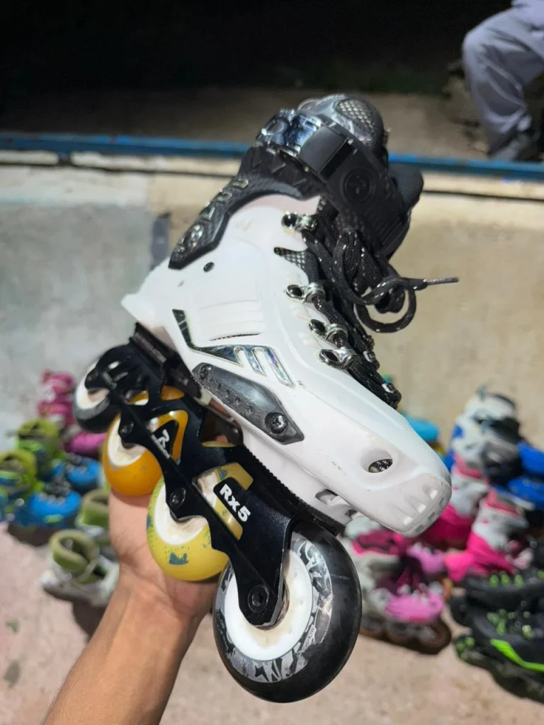 Skates shoes — photo 1